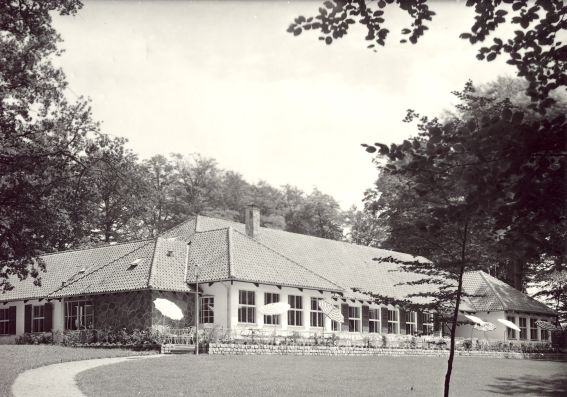 Den nyopførte Slotspavillon i 1950