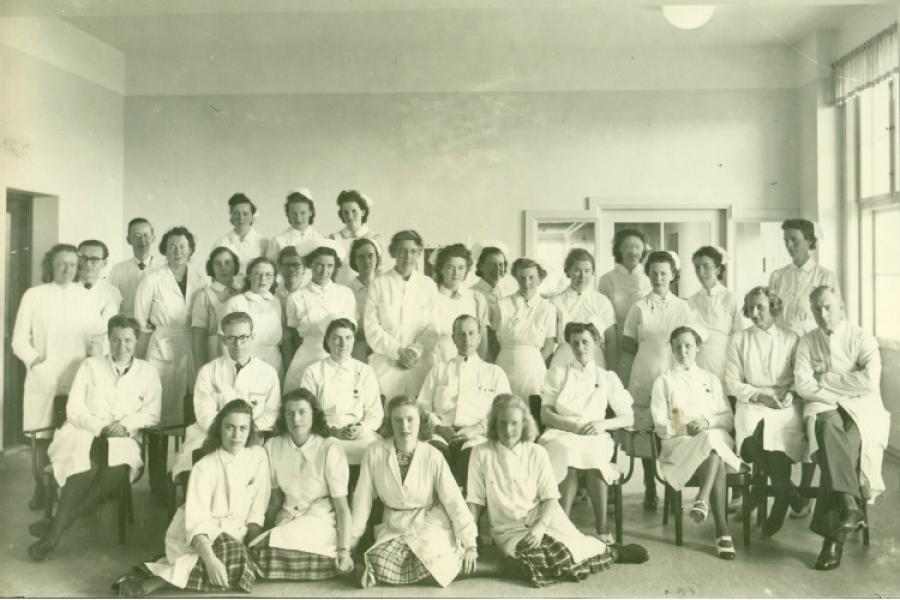 Læger og sygeplejesker, Frederiksborg Amts Sygehus ca. 1943
