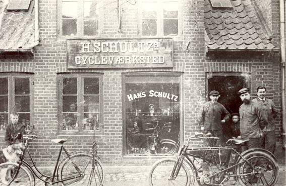 Hans Schultz Cycleværksted&quot;, Helsingørsgade 25. 1910